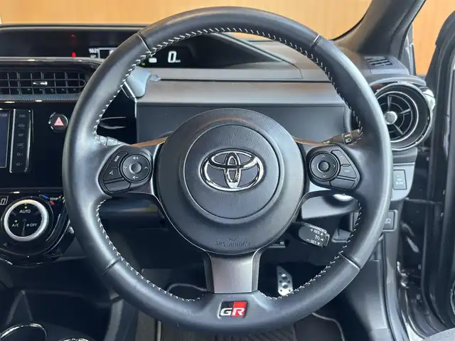トヨタ アクア G GRスポーツ 17インチPKG 宮城県 2020(令2)年 0.9万km ガンＭ トヨタセーフティセンス/純正ナビ/フルセグTV/バックカメラ/LEDヘッドライト/純正17インチAW/クルーズコントロール/ビルトインETC/ドライブレコーダー/ドアバイザー/フロアマット/保証書・取説書・スペアキー