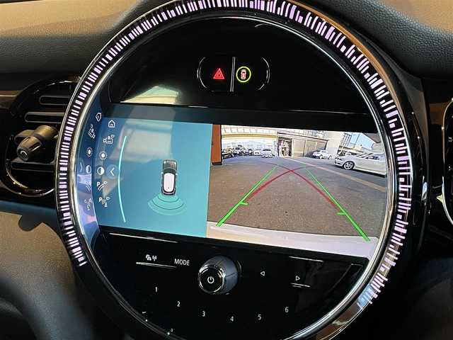 ＭＩＮＩ ＢＭＷ ミニ クーパー D ブリックレーンED 宮城県 2022(令4)年 1.3万km シルバー 純正ナビ/Bluetooth機能/クルーズコントロール/レーンキープアシスト/ブラインドスポット/インテリジェントセーフティー/ハーフレザーシート/シートヒーター/アンビエントライト/オートマチックハイビーム/ステアリングスイッチ/アイドリングストップ/純正17インチAW/純正フロアマット/ETC/USB