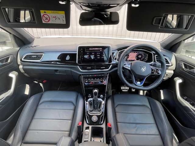 フォルクスワーゲン ＶＷ Ｔ－ロック 青森県 2023(令5)年 2.6万km 白 パノラマサンルーフ/黒レザーシート/4WD/リアトラフィックアラート/自動駐車/自動ブレーキ/ヒルスタートアシスト/前後ドラレコ/シートヒーター/パワーシート/ステアリングヒーター/シートメモリー/パワーバックドア/ＡＣＣ/前後コーナーセンサー/レーンキープ/ブラインドスポット/LEDヘッドライト/純正ナビ/（ＵＳＢ/Bluetooth/ＡｐｐｌｅＣａｒＰｌａｙ/Cタイプコネクタ）/後席Cタイプコネクタ/バックカメラ/ETC2.0/エアークリアー/アイドリングストップ/横滑り防止/ABS/純正19インチAW/スペアキー×１/保証書・取説・記録簿