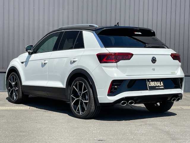 フォルクスワーゲン ＶＷ Ｔ－ロック 青森県 2023(令5)年 2.6万km 白 パノラマサンルーフ/黒レザーシート/4WD/リアトラフィックアラート/自動駐車/自動ブレーキ/ヒルスタートアシスト/前後ドラレコ/シートヒーター/パワーシート/ステアリングヒーター/シートメモリー/パワーバックドア/ＡＣＣ/前後コーナーセンサー/レーンキープ/ブラインドスポット/LEDヘッドライト/純正ナビ/（ＵＳＢ/Bluetooth/ＡｐｐｌｅＣａｒＰｌａｙ/Cタイプコネクタ）/後席Cタイプコネクタ/バックカメラ/ETC2.0/エアークリアー/アイドリングストップ/横滑り防止/ABS/純正19インチAW/スペアキー×１/保証書・取説・記録簿