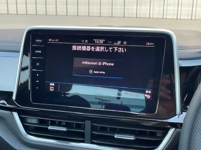 フォルクスワーゲン ＶＷ Ｔ－ロック 青森県 2023(令5)年 2.6万km 白 パノラマサンルーフ/黒レザーシート/4WD/リアトラフィックアラート/自動駐車/自動ブレーキ/ヒルスタートアシスト/前後ドラレコ/シートヒーター/パワーシート/ステアリングヒーター/シートメモリー/パワーバックドア/ＡＣＣ/前後コーナーセンサー/レーンキープ/ブラインドスポット/LEDヘッドライト/純正ナビ/（ＵＳＢ/Bluetooth/ＡｐｐｌｅＣａｒＰｌａｙ/Cタイプコネクタ）/後席Cタイプコネクタ/バックカメラ/ETC2.0/エアークリアー/アイドリングストップ/横滑り防止/ABS/純正19インチAW/スペアキー×１/保証書・取説・記録簿