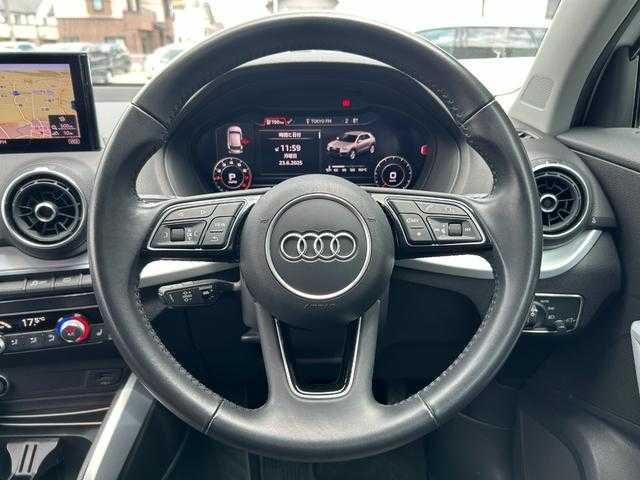 アウディ Ｑ２ 30TFSIスポーツ 埼玉県 2018(平30)年 4.5万km グレイシアホワイトメタリック コンフォートＰ/純正メモリーナビ/(Bluetooth/USB/フルセグ)/バックカメラ　/シートヒーター/バーチャルコックピット/純正１７インチアルミホイール/ＰＤＣ/LEDヘッドライト/ETC