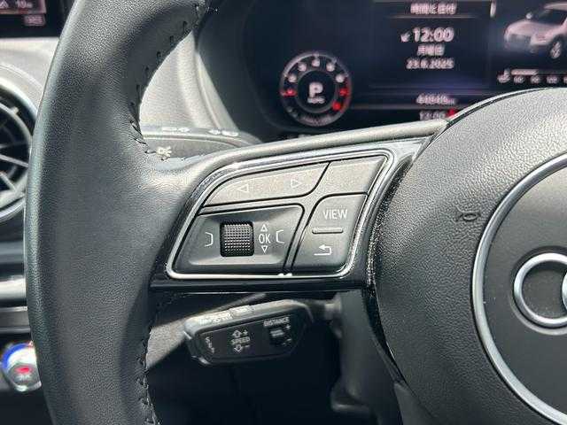 アウディ Ｑ２ 30TFSIスポーツ 埼玉県 2018(平30)年 4.5万km グレイシアホワイトメタリック コンフォートＰ/純正メモリーナビ/(Bluetooth/USB/フルセグ)/バックカメラ　/シートヒーター/バーチャルコックピット/純正１７インチアルミホイール/ＰＤＣ/LEDヘッドライト/ETC