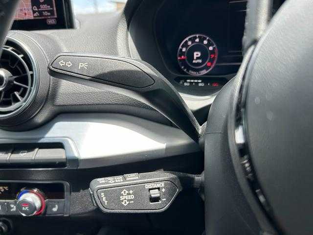 アウディ Ｑ２ 30TFSIスポーツ 埼玉県 2018(平30)年 4.5万km グレイシアホワイトメタリック コンフォートＰ/純正メモリーナビ/(Bluetooth/USB/フルセグ)/バックカメラ　/シートヒーター/バーチャルコックピット/純正１７インチアルミホイール/ＰＤＣ/LEDヘッドライト/ETC