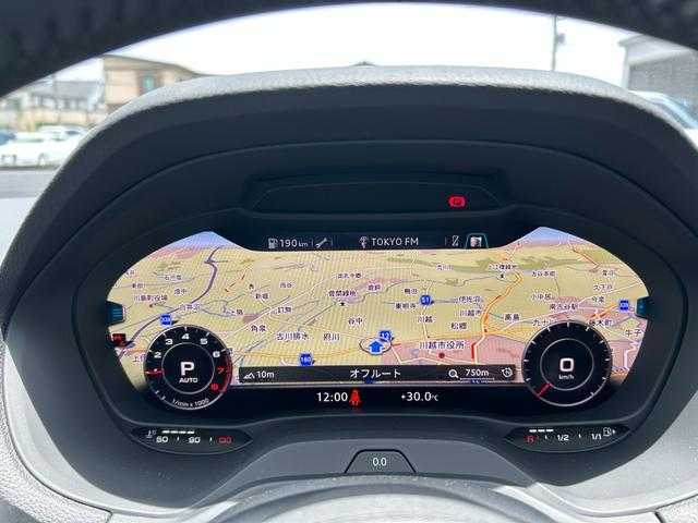 アウディ Ｑ２ 30TFSIスポーツ 埼玉県 2018(平30)年 4.5万km グレイシアホワイトメタリック コンフォートＰ/純正メモリーナビ/(Bluetooth/USB/フルセグ)/バックカメラ　/シートヒーター/バーチャルコックピット/純正１７インチアルミホイール/ＰＤＣ/LEDヘッドライト/ETC