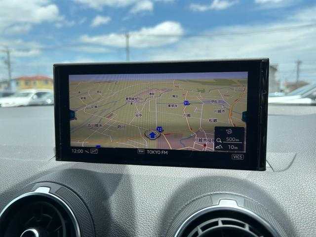 アウディ Ｑ２ 30TFSIスポーツ 埼玉県 2018(平30)年 4.5万km グレイシアホワイトメタリック コンフォートＰ/純正メモリーナビ/(Bluetooth/USB/フルセグ)/バックカメラ　/シートヒーター/バーチャルコックピット/純正１７インチアルミホイール/ＰＤＣ/LEDヘッドライト/ETC