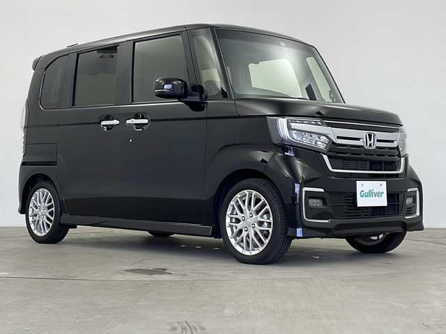 ホンダ Ｎ ＢＯＸ カスタム L ターボ 鹿児島県 2023(令5)年 0.8万km クリスタルブラックパール 純正ナビ/（CD/DVD/BT/フルセグTV）/両側パワースライドドア/ホンダセンシング/パドルシフト/レーダークルーズコントロール/電動パーキングブレーキ/オートホールド機能/ハーフレザーシート/シートヒーター/アイドリングストップ/オートライト/オートマチックハイビーム/リアサンシェード/スマートキー/プッシュスタート