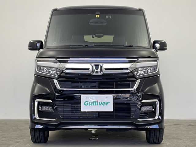 ホンダ Ｎ ＢＯＸ カスタム L ターボ 鹿児島県 2023(令5)年 0.8万km クリスタルブラックパール 純正ナビ/（CD/DVD/BT/フルセグTV）/両側パワースライドドア/ホンダセンシング/パドルシフト/レーダークルーズコントロール/電動パーキングブレーキ/オートホールド機能/ハーフレザーシート/シートヒーター/アイドリングストップ/オートライト/オートマチックハイビーム/リアサンシェード/スマートキー/プッシュスタート