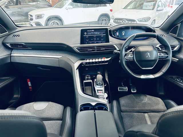 プジョー ５００８ GTライン ブルーHDi 大阪府 2021(令3)年 4.6万km BLANC NACRE ワンオーナー/サンルーフ/ハーフレザー/Dメモリ付きパワーシート/シートヒーター/純正ディスプレイオーディオ/applecarplay/バック・サイドカメラ/ACC/ブラインドスポット/純正18インチAW/LEDヘッドライト/電動リアゲート/ワイヤレス充電