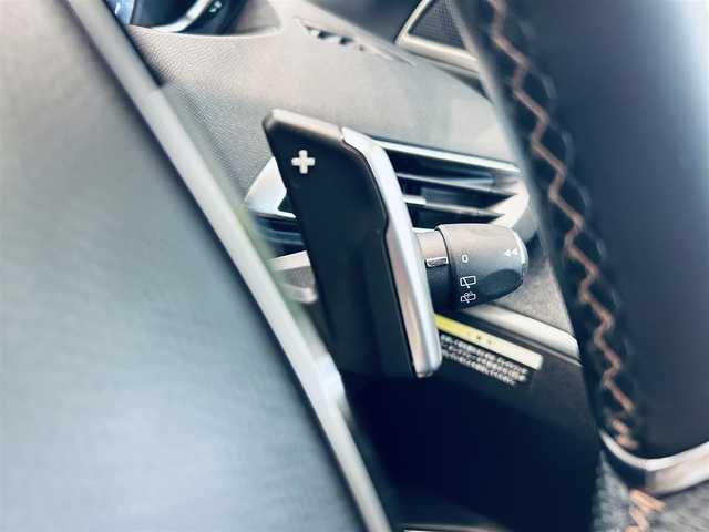 プジョー ５００８ GTライン ブルーHDi 大阪府 2021(令3)年 4.6万km BLANC NACRE ワンオーナー/サンルーフ/ハーフレザー/Dメモリ付きパワーシート/シートヒーター/純正ディスプレイオーディオ/applecarplay/バック・サイドカメラ/ACC/ブラインドスポット/純正18インチAW/LEDヘッドライト/電動リアゲート/ワイヤレス充電