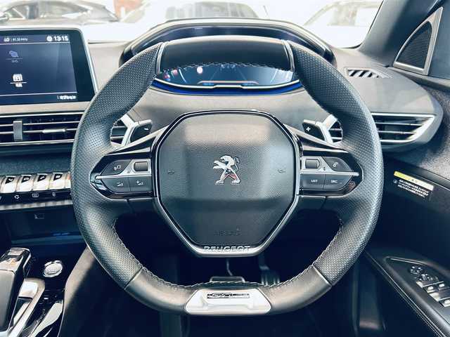 プジョー ５００８ GTライン ブルーHDi 大阪府 2021(令3)年 4.6万km BLANC NACRE ワンオーナー/サンルーフ/ハーフレザー/Dメモリ付きパワーシート/シートヒーター/純正ディスプレイオーディオ/applecarplay/バック・サイドカメラ/ACC/ブラインドスポット/純正18インチAW/LEDヘッドライト/電動リアゲート/ワイヤレス充電