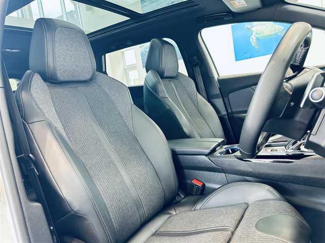 プジョー ５００８ GTライン ブルーHDi 大阪府 2021(令3)年 4.6万km BLANC NACRE ワンオーナー/サンルーフ/ハーフレザー/Dメモリ付きパワーシート/シートヒーター/純正ディスプレイオーディオ/applecarplay/バック・サイドカメラ/ACC/ブラインドスポット/純正18インチAW/LEDヘッドライト/電動リアゲート/ワイヤレス充電