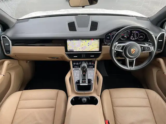 ポルシェ カイエン 山梨県 2018(平30)年 4.7万km ピュアホワイト パノラマサンルーフ /茶革 /ACC/全周囲C/純正メモリナビ　/カープレイ　/レザー　/パワーシート　/シートＨ　/ＬＫＡ　/ＢＳＡ　/Ｐバックドア　/エントリードライブ　/ＬＥＤ　/Ａハイビーム　/保証書