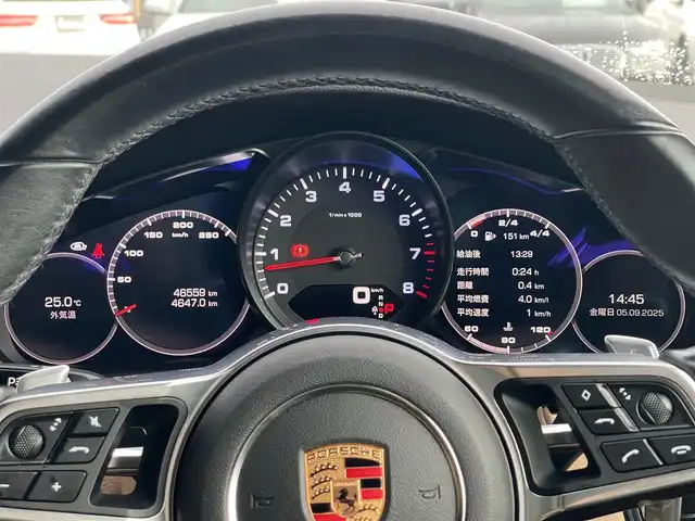 ポルシェ カイエン 山梨県 2018(平30)年 4.7万km ピュアホワイト パノラマサンルーフ /茶革 /ACC/全周囲C/純正メモリナビ　/カープレイ　/レザー　/パワーシート　/シートＨ　/ＬＫＡ　/ＢＳＡ　/Ｐバックドア　/エントリードライブ　/ＬＥＤ　/Ａハイビーム　/保証書