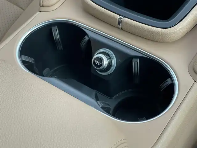 ポルシェ カイエン 山梨県 2018(平30)年 4.7万km ピュアホワイト パノラマサンルーフ /茶革 /ACC/全周囲C/純正メモリナビ　/カープレイ　/レザー　/パワーシート　/シートＨ　/ＬＫＡ　/ＢＳＡ　/Ｐバックドア　/エントリードライブ　/ＬＥＤ　/Ａハイビーム　/保証書