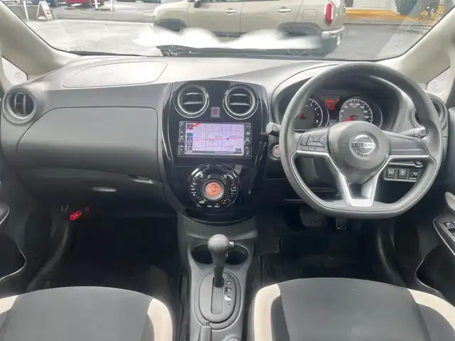 日産 ノート X Vセレクション 島根県 2020(令2)年 3.5万km ダークメタルグレー 純正メモリナビ　/フルセグTV　/Bluetooth接続　/ETC/衝突軽減ブレーキ/レーンキープアシスト　/アイドリングストップ　/前後コーナーセンサー　/オートライト/プッシュスター　/スマートキー　/純正フロアマット