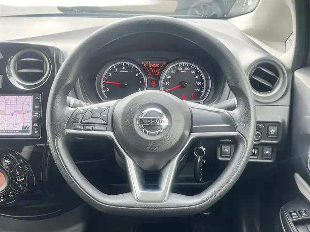 日産 ノート X Vセレクション 島根県 2020(令2)年 3.5万km ダークメタルグレー 純正メモリナビ　/フルセグTV　/Bluetooth接続　/ETC/衝突軽減ブレーキ/レーンキープアシスト　/アイドリングストップ　/前後コーナーセンサー　/オートライト/プッシュスター　/スマートキー　/純正フロアマット
