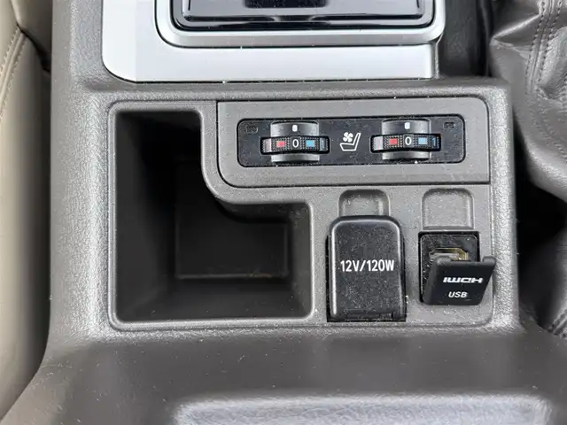 トヨタ ランドクルーザー プラド TX Lパッケージ 愛知県 2020(令2)年 3.9万km ホワイトパールクリスタルシャイン サンルーフ/ルーフレール/7人乗り/ベージュレザー/アルパインナビ　/(ＣＤ／ＤＶＤ／ＢＴ／フルセグ)/ＨＤＭＩ/USB/デジタルインナーミラー/バックカメラ/ＥＴＣ　/クルーズコントロール/トヨタセーフティセンス/クリアランスソナー/ワイパーデアイザー　/パワーシート　/シートヒーター　/エアーシート　/アルミホイール　/スマートキー
