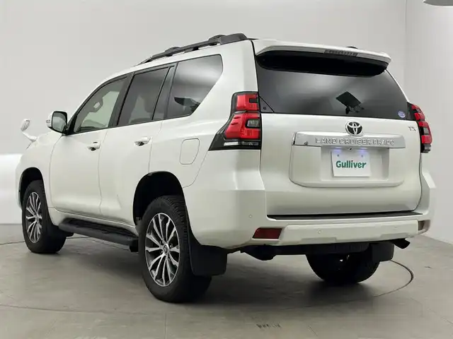 トヨタ ランドクルーザー プラド TX Lパッケージ 愛知県 2020(令2)年 4万km ホワイトパールクリスタルシャイン トヨタセーフティーセンス/・レーンキープアシスト/・衝突軽減ブレーキ/・クリアランスソナー/・横滑り防止装置/レーダークルーズコントロール/サンルーフ/ルーフレール/7人乗り/ベージュレザーシート/ALPINE９型ナビ/・フルセグTV/・Bluetooth/・CD/・DVD/・HDMI/デジタルインナーミラー/前後ドライブレコーダー/バックカメラ/ＥＴＣ　/ワイパーデアイザー　/パワーシート　/シートヒーター　/エアーシート　/アルミホイール　/スマートキー