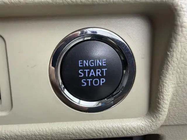 トヨタ ランドクルーザー プラド TX Lパッケージ 愛知県 2020(令2)年 4万km ホワイトパールクリスタルシャイン トヨタセーフティーセンス/・レーンキープアシスト/・衝突軽減ブレーキ/・クリアランスソナー/・横滑り防止装置/レーダークルーズコントロール/サンルーフ/ルーフレール/7人乗り/ベージュレザーシート/ALPINE９型ナビ/・フルセグTV/・Bluetooth/・CD/・DVD/・HDMI/デジタルインナーミラー/前後ドライブレコーダー/バックカメラ/ＥＴＣ　/ワイパーデアイザー　/パワーシート　/シートヒーター　/エアーシート　/アルミホイール　/スマートキー