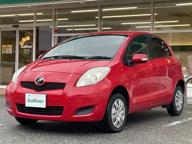 トヨタ ヴィッツ F 岐阜県 2009(平21)年 13.1万km スーパーレッドⅤ ワンオーナー/4WD/純正フロアマット/ドアバイザー/ウィンカーミラー/CD，AUX/リモコンキー/ABS/盗難防止装置システム/保証書