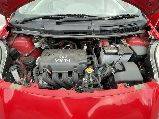 トヨタ ヴィッツ F 岐阜県 2009(平21)年 13.1万km スーパーレッドⅤ ワンオーナー/4WD/純正フロアマット/ドアバイザー/ウィンカーミラー/CD，AUX/リモコンキー/ABS/盗難防止装置システム/保証書