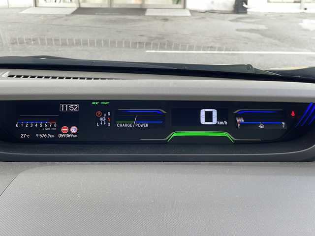 ホンダ フリード ハイブリット G ホンダセンシング 京都府 2021(令3)年 6万km シルバーミストグリーンM ワンオーナー /無限ドアパーツ /7インチ純正SDナビ（VXM-214VFi）/フルセグTV/Bluetooth/CD/DVD再生機能/iPod/AUX/USB/衝突軽減ブレーキ /禁煙 /両側パワースライドドア /後方コーナーセンサー /クルコン追従有 /レーンキープアシスト/シートヒーター/エアシート /シートカバー付/前方純正ドライブレコーダー /純正AW15インチ/ウィンカーミラー/オートライト