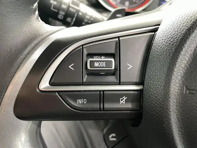 スズキ スイフト RSt 鹿児島県 2018(平30)年 5.6万km スーパーブラックパール 純正ナビ/(フルセグTV/Bluetooth/DVD/CD)/全方位カメラ/横滑り防止/LEDヘッドライト/オートライト/運転席シートヒーター/前後ドライブレコーダー/ETC/純正アルミホイール/フロアマット/プッシュスタート/スマートキー