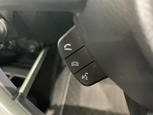 スズキ スイフト RSt 鹿児島県 2018(平30)年 5.6万km スーパーブラックパール 純正ナビ/(フルセグTV/Bluetooth/DVD/CD)/全方位カメラ/横滑り防止/LEDヘッドライト/オートライト/運転席シートヒーター/前後ドライブレコーダー/ETC/純正アルミホイール/フロアマット/プッシュスタート/スマートキー