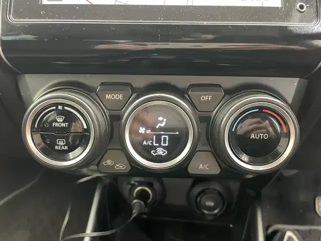 スズキ スイフト RSt 鹿児島県 2018(平30)年 5.6万km スーパーブラックパール 純正ナビ/(フルセグTV/Bluetooth/DVD/CD)/全方位カメラ/横滑り防止/LEDヘッドライト/オートライト/運転席シートヒーター/前後ドライブレコーダー/ETC/純正アルミホイール/フロアマット/プッシュスタート/スマートキー