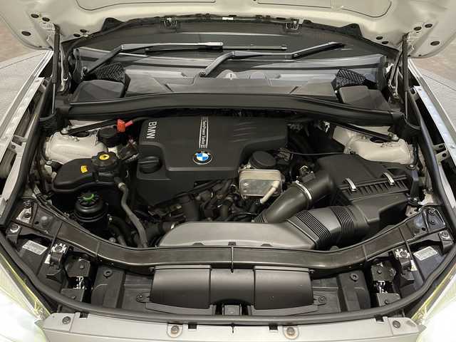 ＢＭＷ Ｘ１ xDrive 20i 新潟県 2013(平25)年 6.8万km グレイシャーシルバー アンチロックブレーキングシステム/ダイナミックスタビリティコントロール/ECOPROモード/ルームミラー内蔵ETC/バックカメラ/アイドリングストップ/プッシュスタート/４WD/USB端子/スペアキー１本