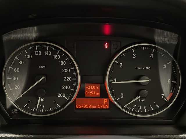 ＢＭＷ Ｘ１ xDrive 20i 新潟県 2013(平25)年 6.8万km グレイシャーシルバー アンチロックブレーキングシステム/ダイナミックスタビリティコントロール/ECOPROモード/ルームミラー内蔵ETC/バックカメラ/アイドリングストップ/プッシュスタート/４WD/USB端子/スペアキー１本