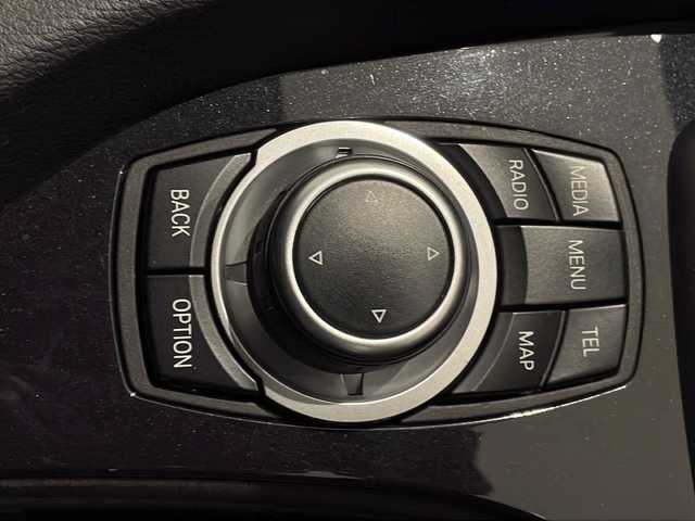 ＢＭＷ Ｘ１ xDrive 20i 新潟県 2013(平25)年 6.8万km グレイシャーシルバー アンチロックブレーキングシステム/ダイナミックスタビリティコントロール/ECOPROモード/ルームミラー内蔵ETC/バックカメラ/アイドリングストップ/プッシュスタート/４WD/USB端子/スペアキー１本