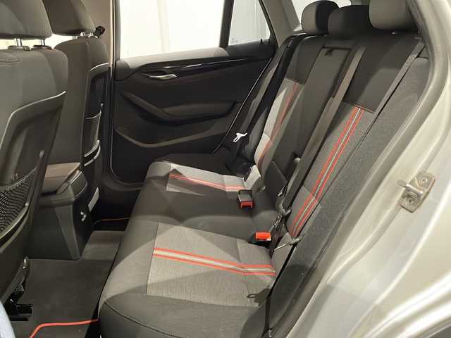 ＢＭＷ Ｘ１ xDrive 20i 新潟県 2013(平25)年 6.8万km グレイシャーシルバー アンチロックブレーキングシステム/ダイナミックスタビリティコントロール/ECOPROモード/ルームミラー内蔵ETC/バックカメラ/アイドリングストップ/プッシュスタート/４WD/USB端子/スペアキー１本
