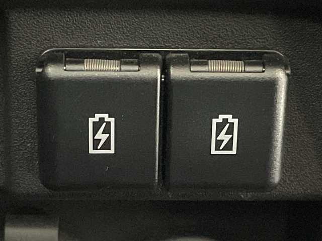 スズキ スペーシア HYBRID X 福岡県 2022(令4)年 1.9万km ピュアホワイトP 純正メモリナビ(フルセグTV/Bluetooth)全方位モニター衝突軽減ブレーキレーンキープアシストレーダークルコンシートヒーターサーキュレーターリアコーナーセンサーステアリングリモコン両側パワスラ電動格納ミラー