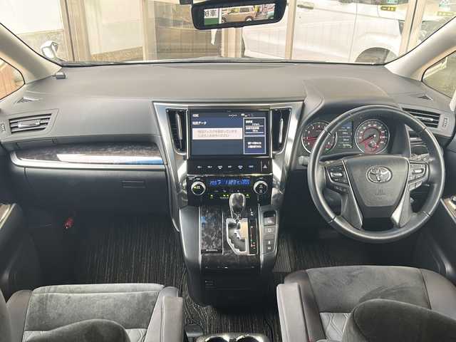 トヨタ アルファード S Aパッケージ 静岡県 2018(平30)年 7.7万km ホワイトパールクリスタルシャイン 純正ナビ/・AM/FM/・CD/DVD/・フルセグTV/・SD録音/・Bluetooth/・USB/・HDMI/主要装備/・バックカメラ/・後席フリップダウンモニター/・ドライブレコーダー/・追従機能付クルーズコントロール/・デジタルインナーミラー/・ＭＴモード付ＡＴ/・ビルトインＥＴＣ２．０/・ＡＣ１００Ｖ１００W電源/・オートハイビーム/・両側パワースライドドア/・ＬＥＤヘッドライト/・プリクラッシュセーフティ/・車線逸脱警報/・クリアランスソナー