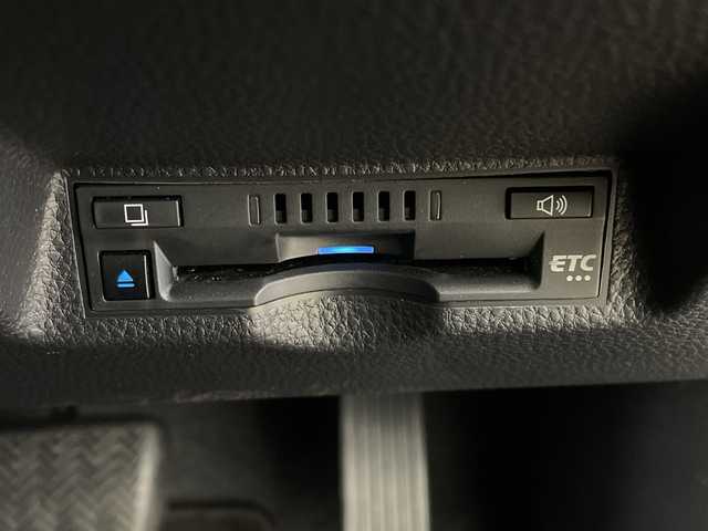 トヨタ ヤリスクロス ハイブリッド Z 鹿児島県 2023(令5)年 1.7万km センシュアルレッドマイカ ワンオーナー/モデリスタフルエアロ/メーカーナビ/パノラミックビューモニター/トヨタセーフティセンス/プリクラッシュセーフティ/ブラインドスポットモニター/レーダークルーズコントロール/オートハイビーム/電動パーキングブレーキ/パワーシート/純正フロアマット/シートヒーター/ステアリングヒーター/クリアランスソナー/LEDオートライト/ビルドインETC