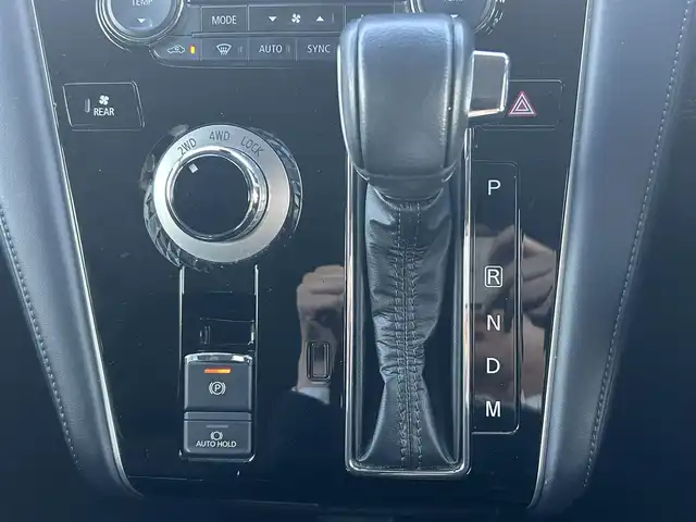 三菱 デリカＤ：５ G 群馬県 2023(令5)年 3.4万km アメジストブラック ワンオーナー/4WD/アルパイン製ナビ/　(AM/FM/CD/DVD/BT/SD/HDMI/)/全方位カメラ/アルパイン製フリップダウン/両側パワースライドドア/衝突被害軽減ブレーキ/車線逸脱警報/車線逸脱防止支援機能/レーダークルーズコントロール/AUTOライト/AUTOハイビーム/横すべり防止機能/アイドリングストップ/ステアリングリモコン/革巻きステアリング/ステアリングリモコン/パドルシフト