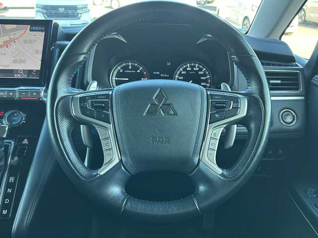 三菱 デリカＤ：５ G 群馬県 2023(令5)年 3.4万km アメジストブラック ワンオーナー/4WD/アルパイン製ナビ/　(AM/FM/CD/DVD/BT/SD/HDMI/)/全方位カメラ/アルパイン製フリップダウン/両側パワースライドドア/衝突被害軽減ブレーキ/車線逸脱警報/車線逸脱防止支援機能/レーダークルーズコントロール/AUTOライト/AUTOハイビーム/横すべり防止機能/アイドリングストップ/ステアリングリモコン/革巻きステアリング/ステアリングリモコン/パドルシフト