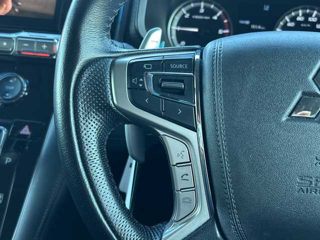 三菱 デリカＤ：５ G 群馬県 2023(令5)年 3.4万km アメジストブラック ワンオーナー/4WD/アルパイン製ナビ/　(AM/FM/CD/DVD/BT/SD/HDMI/)/全方位カメラ/アルパイン製フリップダウン/両側パワースライドドア/衝突被害軽減ブレーキ/車線逸脱警報/車線逸脱防止支援機能/レーダークルーズコントロール/AUTOライト/AUTOハイビーム/横すべり防止機能/アイドリングストップ/ステアリングリモコン/革巻きステアリング/ステアリングリモコン/パドルシフト