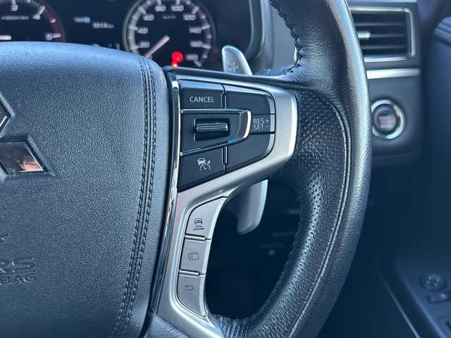 三菱 デリカＤ：５ G 群馬県 2023(令5)年 3.4万km アメジストブラック ワンオーナー/4WD/アルパイン製ナビ/　(AM/FM/CD/DVD/BT/SD/HDMI/)/全方位カメラ/アルパイン製フリップダウン/両側パワースライドドア/衝突被害軽減ブレーキ/車線逸脱警報/車線逸脱防止支援機能/レーダークルーズコントロール/AUTOライト/AUTOハイビーム/横すべり防止機能/アイドリングストップ/ステアリングリモコン/革巻きステアリング/ステアリングリモコン/パドルシフト