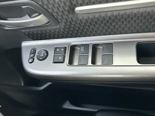 ホンダ ステップワゴン スパーダ ホンダセンシング 群馬県 2020(令2)年 4.8万km プラチナホワイトパール ワンオーナー/ホンダセンシング/・衝突軽減ブレーキシステム/・先行車検知/・先行車発進お知らせ/・路外逸脱抑制機能/・レーンキープアシスト/・標識認識システム/純正9インチインターナビ　VXM-217VFNi/　(CD DVD Bluetooth　フルセグTV SD AM FM)/純正フリップダウンモニター/バックカメラ/ビルトインETC2.0/両側パワースライドドア/アイドリングストップ/純正ドライブレコーダー（前方録画）/LEDヘッドライト/オートライト/革巻きステアリング/ステアリングスイッチ/パドルシフト/横滑り防止/電動格納ウィンカーミラー/純正フロアマット