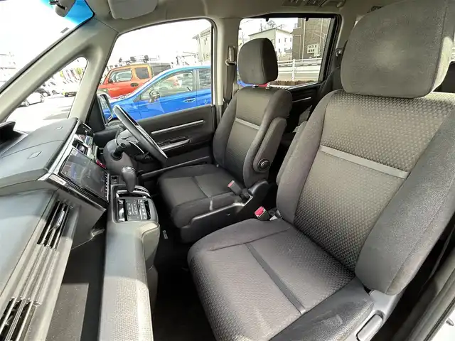 ホンダ ステップワゴン スパーダ ホンダセンシング 群馬県 2020(令2)年 4.8万km プラチナホワイトパール ワンオーナー/ホンダセンシング/・衝突軽減ブレーキシステム/・先行車検知/・先行車発進お知らせ/・路外逸脱抑制機能/・レーンキープアシスト/・標識認識システム/純正9インチインターナビ　VXM-217VFNi/　(CD DVD Bluetooth　フルセグTV SD AM FM)/純正フリップダウンモニター/バックカメラ/ビルトインETC2.0/両側パワースライドドア/アイドリングストップ/純正ドライブレコーダー（前方録画）/LEDヘッドライト/オートライト/革巻きステアリング/ステアリングスイッチ/パドルシフト/横滑り防止/電動格納ウィンカーミラー/純正フロアマット