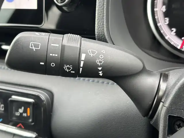 トヨタ ヴォクシー S－Z 奈良県 2023(令5)年 1.5万km アティチュードブラックマイカ 純正10.5インチディスプレイオーディオ/（TV/BT/AppleCarPlay/AndroidAut）/純正14インチフリップダウンモニター（V14T-R72R）/レーダークルーズコントロール/バックカメラ/前後コーナーセンサー/プリクラッシュセーフティ/レーンキープアシスト/両側パワースライドドア/ハーフレザーシート/前席シートヒーター/前後ドライブレコーダー/ETC2.0/LEDヘッドライト/純正17インチAW/保証書/取り扱い説明書/スペアキーX1