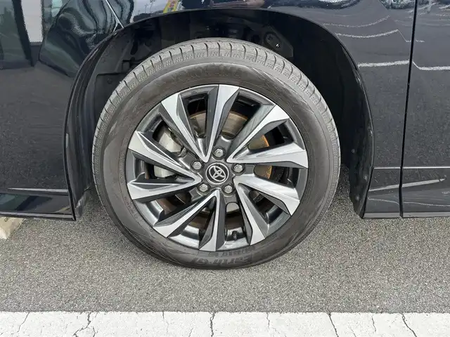 トヨタ ヴォクシー S－Z 奈良県 2023(令5)年 1.5万km アティチュードブラックマイカ 純正10.5インチディスプレイオーディオ/（TV/BT/AppleCarPlay/AndroidAut）/純正14インチフリップダウンモニター（V14T-R72R）/レーダークルーズコントロール/バックカメラ/前後コーナーセンサー/プリクラッシュセーフティ/レーンキープアシスト/両側パワースライドドア/ハーフレザーシート/前席シートヒーター/前後ドライブレコーダー/ETC2.0/LEDヘッドライト/純正17インチAW/保証書/取り扱い説明書/スペアキーX1