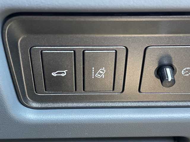 ランドローバー レンジローバーイヴォーク SEプラス 三重県 2017(平29)年 4万km フィレンツェレッド /禁煙車//スマートキー//プッシュスタート//ワンオーナー//純正HDDナビ//全方位カメラ//オートAC//前席シートヒーター/[前席メモリ機能付きパワーシート//本革シート//ステアリングスイッチ//クルーズコントロール//MTモード付AT//パドルシフト//MERIDIANサウンド//ガラスルーフ//4WD//ターボ//AEB(衝突軽減ブレーキ)//LDW//BSM//ETC//社外前方ドライブレコーダー//サイドカーテンエアバッグ//LED//オートライト