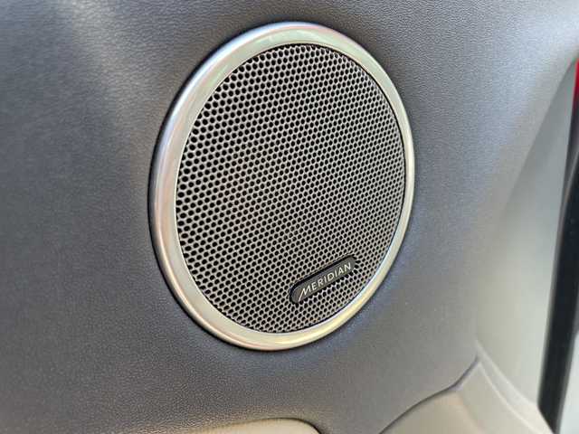 ランドローバー レンジローバーイヴォーク SEプラス 三重県 2017(平29)年 4万km フィレンツェレッド /禁煙車//スマートキー//プッシュスタート//ワンオーナー//純正HDDナビ//全方位カメラ//オートAC//前席シートヒーター/[前席メモリ機能付きパワーシート//本革シート//ステアリングスイッチ//クルーズコントロール//MTモード付AT//パドルシフト//MERIDIANサウンド//ガラスルーフ//4WD//ターボ//AEB(衝突軽減ブレーキ)//LDW//BSM//ETC//社外前方ドライブレコーダー//サイドカーテンエアバッグ//LED//オートライト