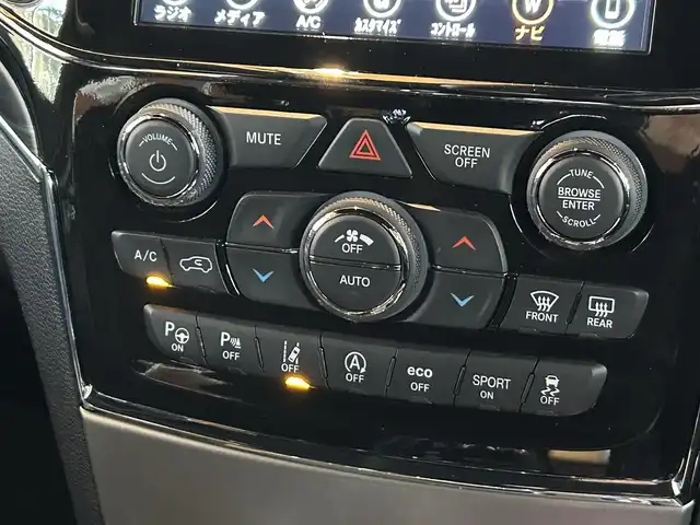 クライスラー・ジープ ジープ グランドチェロキー WK 10thアニバーサリーED 宮城県 2021(令3)年 1.5万km 白 特別仕様車/ワンオーナー/アダプティブクルーズコントロール/レーンキープアシスト/ブラインドスポットアシスト/純正ナビゲーションシステム/フルセグTV/フロント/サイド/バックカメラ/ブラックレザーシート/シートベンチレーション/シートヒーター/パワーシート/ステアリングヒーター/純正18インチAW/スマートキー/パワーバックドア/ルーフレール