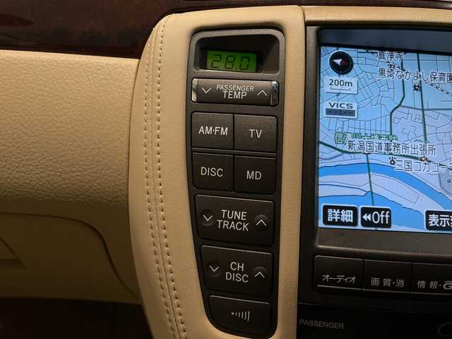 トヨタ クラウン ロイヤル RエクストラiFourQプレミア 新潟県 2008(平20)年 8.2万km プレミアムシルバーパール エンジンスタートボタン/パワーステアリング/パワーウィンドウ/4WD/スマートキー/オートエアコン/クルーズコントロール/MD/MDチェンジャー/純正ETC/バックカメラ/フルセグTV/純正DVDナビ/D+N席パワーシート/レザーシート/純正アルミホイール/ABS/横滑り防止装置/AFS/前後コーナーセンサー/LEDヘッドライト/W+サイドエアバック/カーテンエアバック