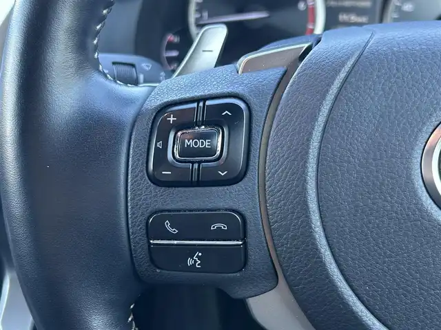 レクサス ＮＸ 300 スパイス&シック 愛知県 2020(令2)年 4万km ソニッククォーツ 純正10.3インチワイドナビ/　AM/FM・CD/DVD・BT・USB/ムーンルーフ/全方位カメラ/パノラミックビューモニター/プリクラッシュセーフティシステム/レーントレーシングアシスト/アダプティブハイビームシステム/レーダークルーズコントローズ/先行車発進告知機能/ブラインドスポットモニター/パーキングサポートブレーキ/パワーバックドア/三眼LEDヘッドランプ/ステアリングヒーター/前席シートヒーター/エアシート/パワーシート/運転席シートメモリー/純正18インチAW/純正フロアマット/ETC2.0/カードキー/保証書/取説